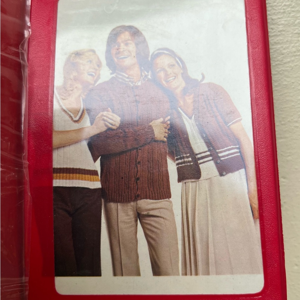 Retro 1960s Family Pictures Photo Album with Pull Out and Clasp Enclosure - Picture 13 of 16